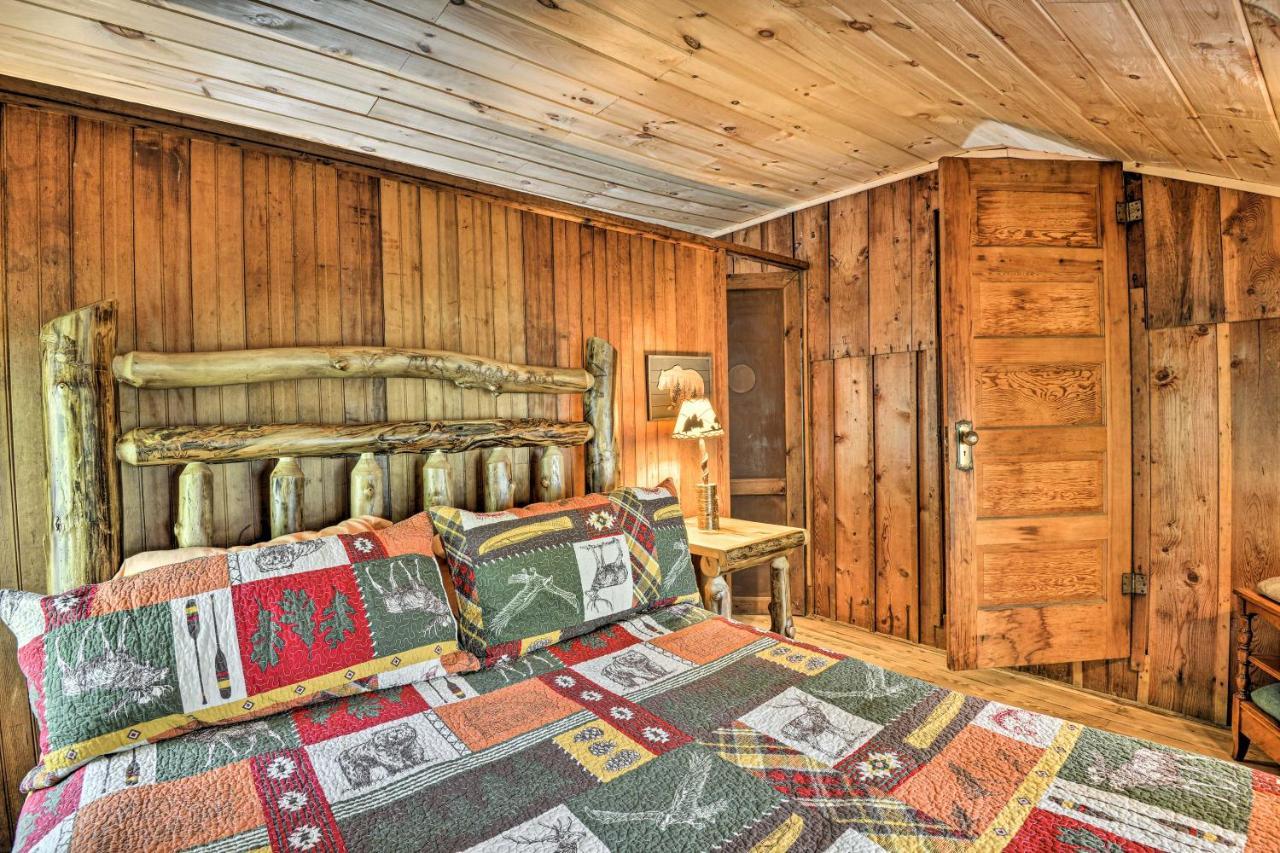 Adirondacks Cabin With Fire Pit On Otter Lake! Forestport المظهر الخارجي الصورة