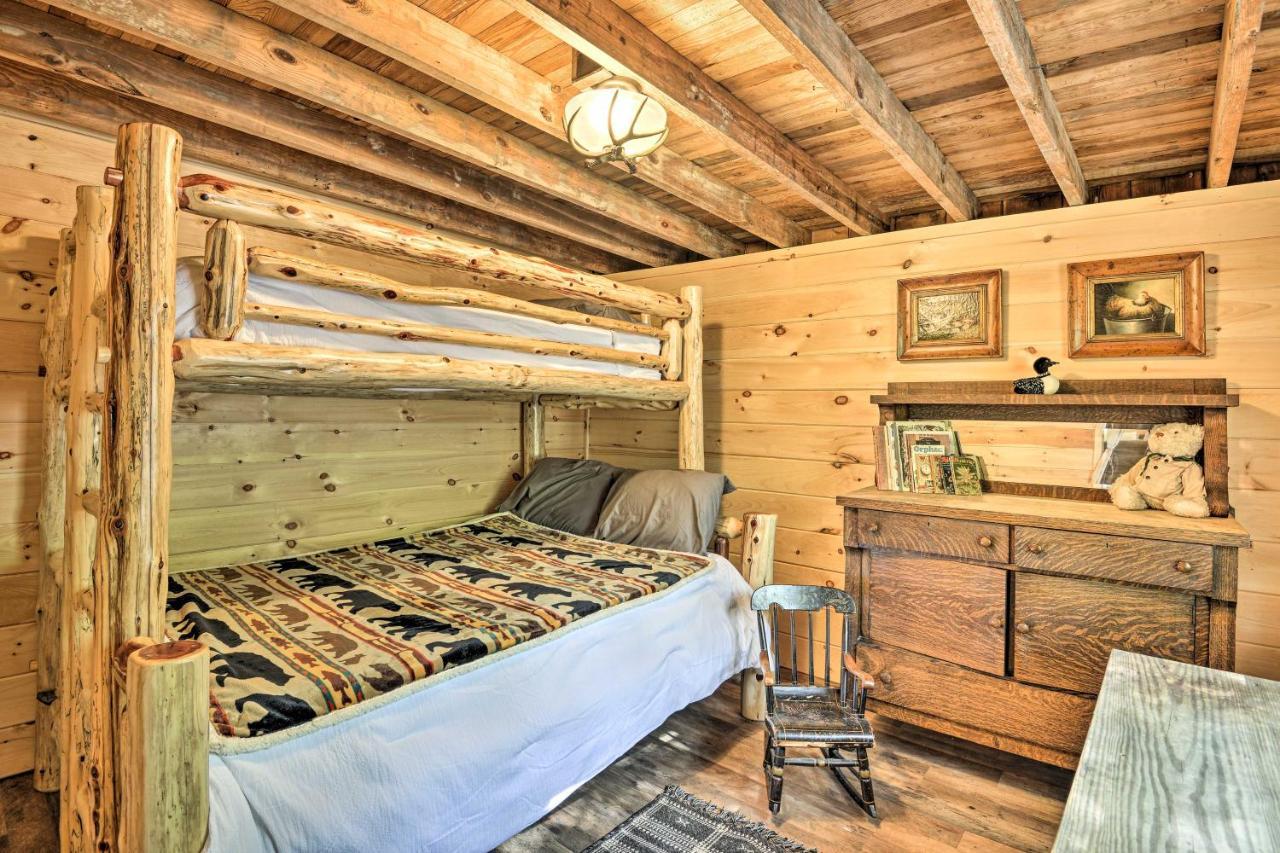 Adirondacks Cabin With Fire Pit On Otter Lake! Forestport المظهر الخارجي الصورة